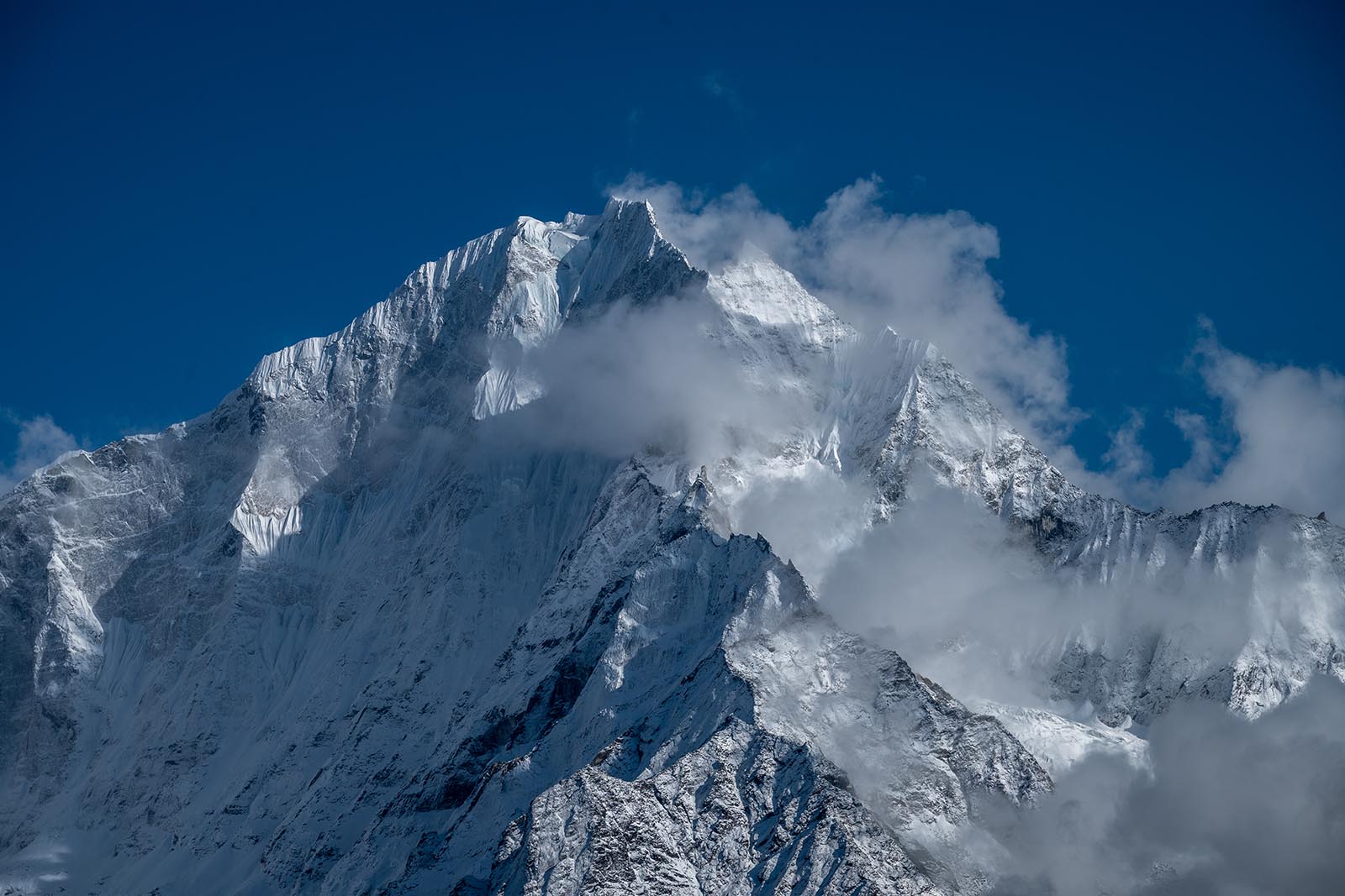 Thamersku in Wolken 6623m Nepal
